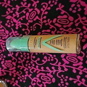 ALMAY Clear Complexion makeup